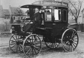 :Erste Benzin-Omnibus der Welt.jpg